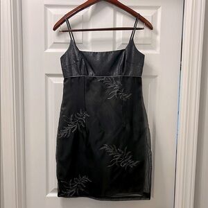 Laundry by Shelli Segal Silk Mini cocktail dress size 6